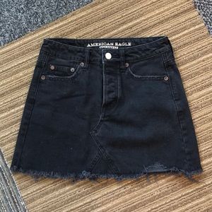american eagle black jean skirt